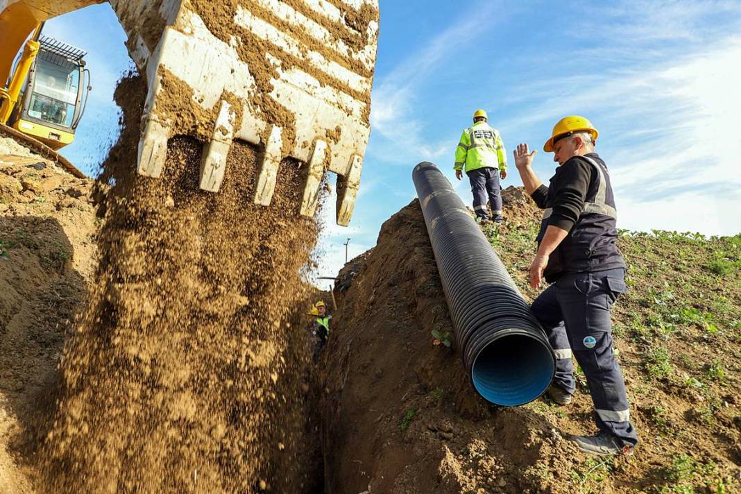 19,5 kilometrelik metrobüs hattında altyapı yenileniyor! Sakarya'da metrobüs projesinde sona doğru... 2
